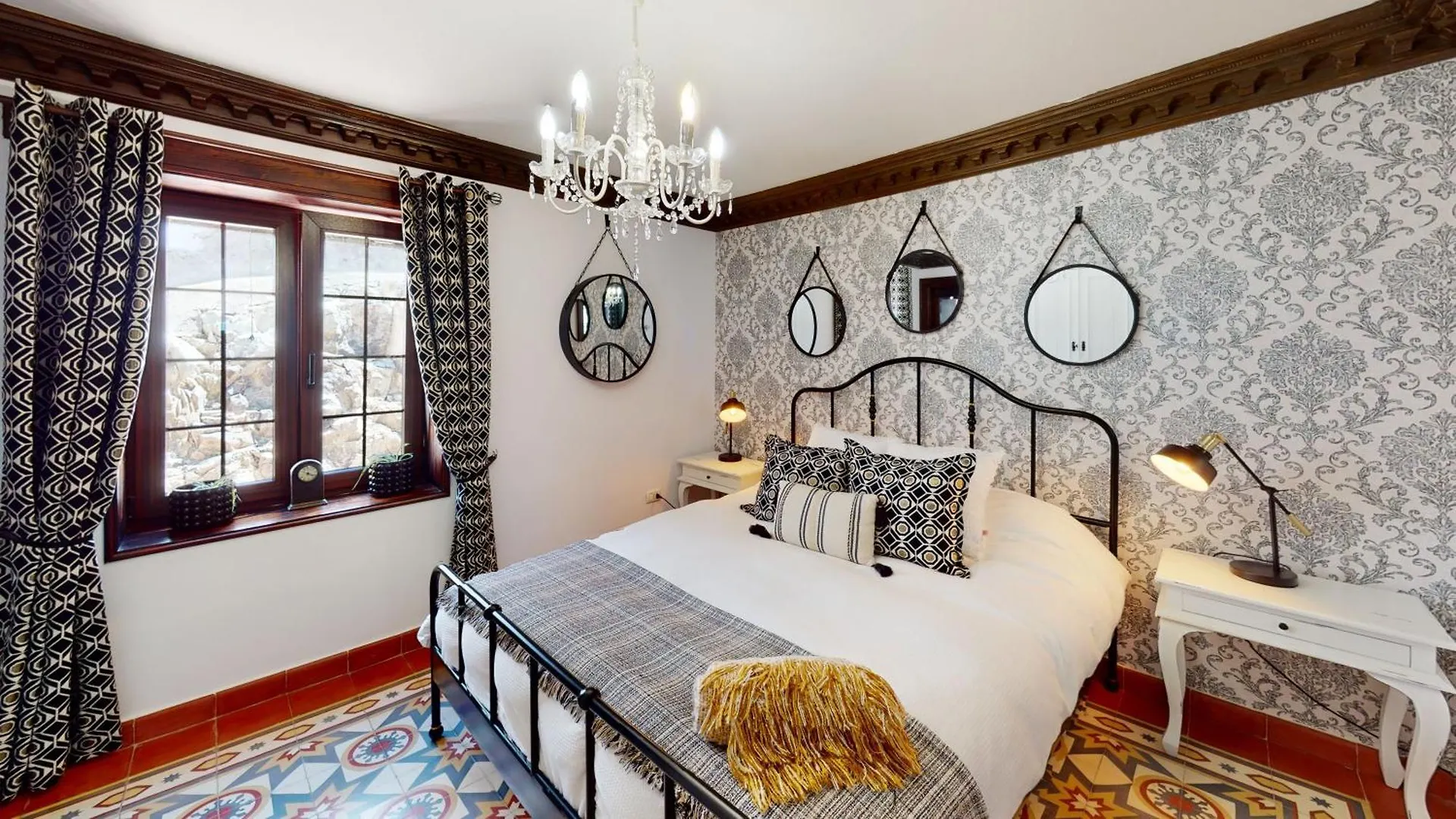 Luxury Colonial Country Villa Moya